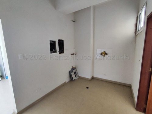 José Trivero Vende Espectacular Apartamento Ubicado En El Triangulo Del Este Barquisimeto