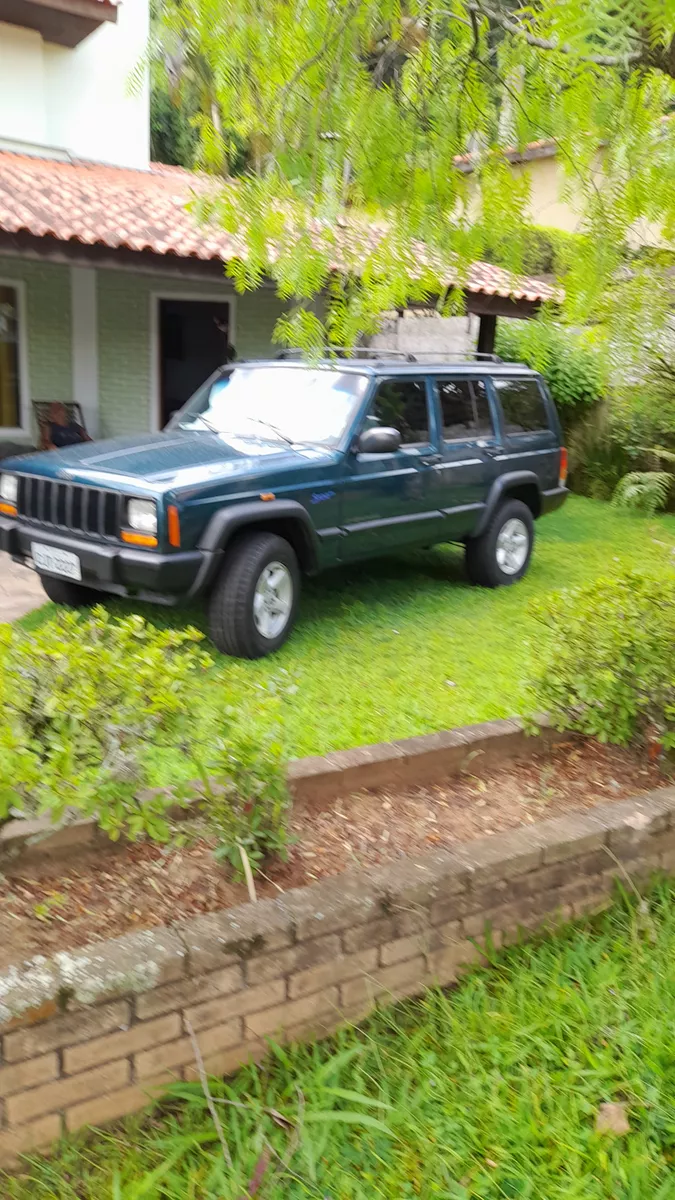 Jeep Cherokee 4.0 Sport 5p