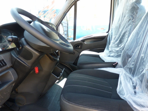 Imagem 7 de 9 de Iveco 35s14 Ano 2015 Chassi