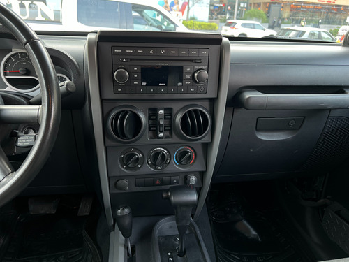 Jeep Wrangler 3.8 Unlimited Sahara 4x4 At