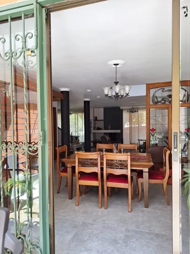 Vendo Amplia Casa 255 Mts En El Poblado Cola Del Zorro