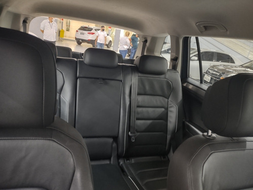 Imagem 9 de 15 de Volkswagen Tiguan Allspace 1.4 250 Tsi Flex 19/2020