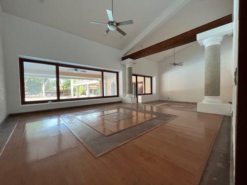 Imagen 9 de 30 de Casa En Venta/renta Con Terreno De 2,600 M2 Con Entrada Dire