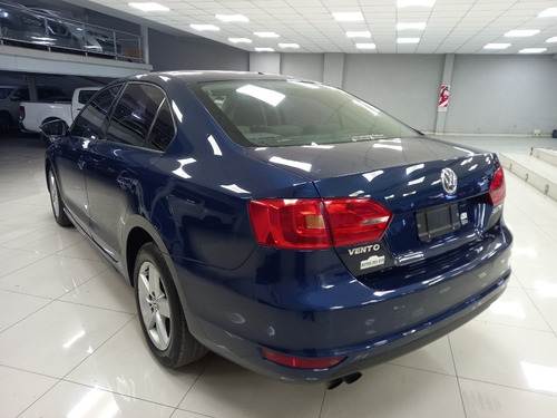 Imagen 5 de 15 de Volkswagen Vento 2.0 Luxury Tdi Dsg 2011