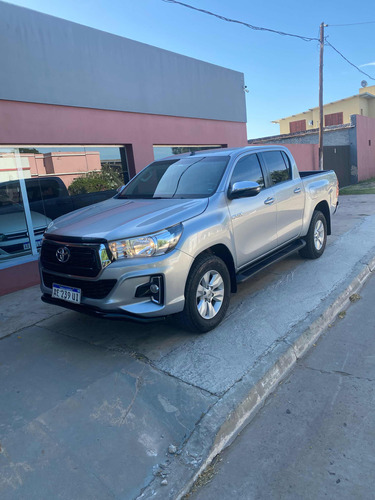 Toyota Hilux 2.8 Cd Srv 177cv 4x2