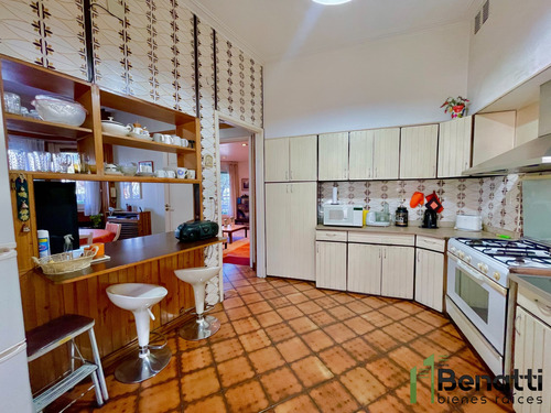 Casa En Venta En Barrio Naon