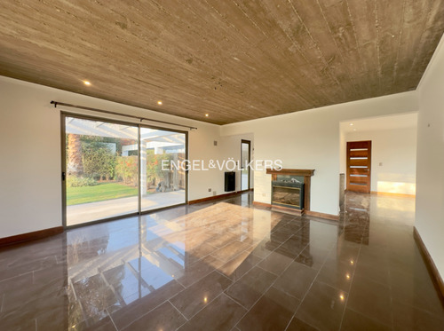 Excelente Casa En Parcela, Chicureo Central