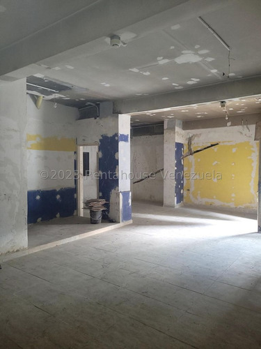 Se Vende Local Avenida Victoria Mls 24-18944