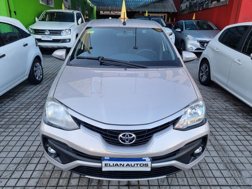 Imagen 2 de 14 de Toyota Etios 2017 1.5 Sedan Xls At