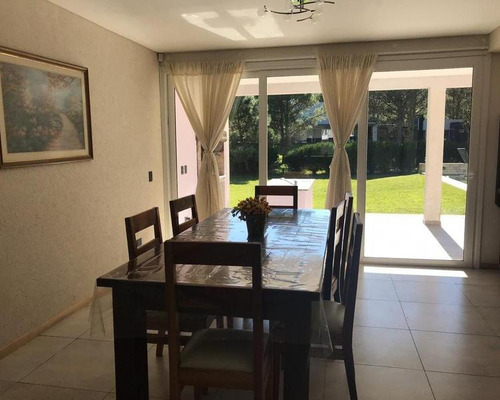 Casa De 5 Ambientes En Venta En La Herradura - Pinamar
