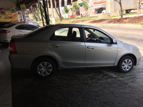 Toyota Etios 1.5 16v Xs 4p