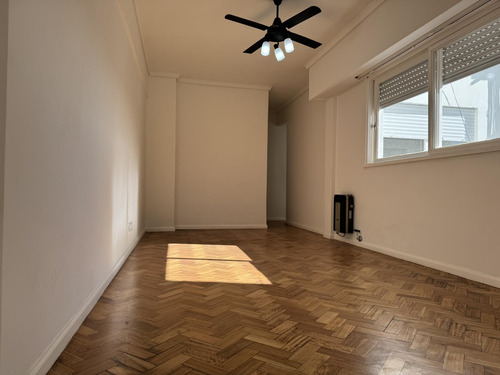 Departamento De 3 Ambientes Sobre Avellaneda En Floresta
