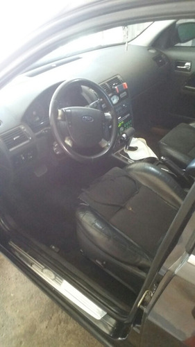 Ford Mondeo 2004 2.0 Ghia 4p