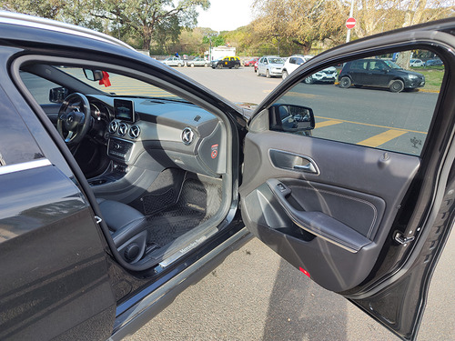 Mercedes-Benz Clase GLA 1.6 Gla200 Urban 156cv