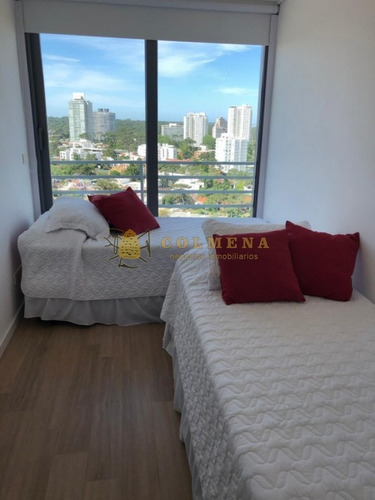 Apartamento Muy Cerca De La Peninsula Y De La Playa, Cuenta Con 2 Dormitorios, 2 Baños, Living-comedor, Cocina , Terraza Y Garaje.- Ref: 1910