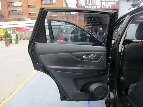 Nissan X-trail 4x2 2500cc At Aa