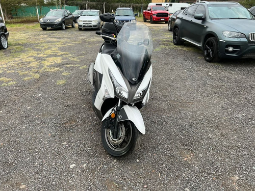 Imagen 2 de 17 de Kymco 250 Xtown