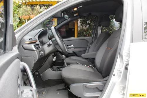 Renault Duster Oroch Intens 2023