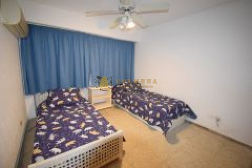 Apto En Peninsula, Muy Amplio En La Mejor Ubicación De Punta Del Este , 3 Dormitorios, 3 Baños, Dep. De Servicio Con Baño, Y Garaje.-ref:2234