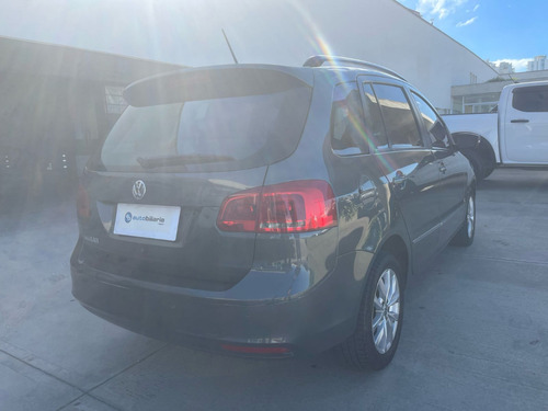 Volkswagen Suran Highline 2013