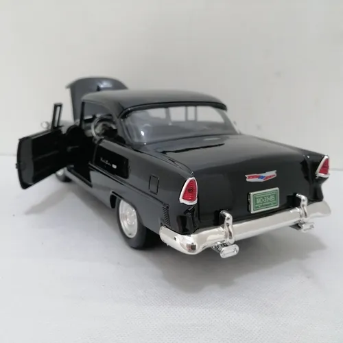 Chevrolet Bel Air 1955, Escala 1/18, Motormax, 27cms Largo