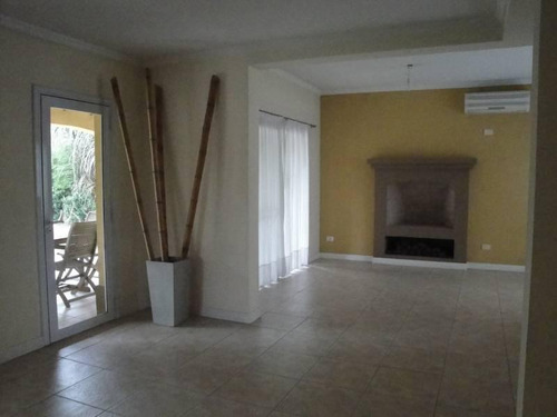 Imagen 5 de 30 de Muy Buena Casa En Venta En Santa Barbara!