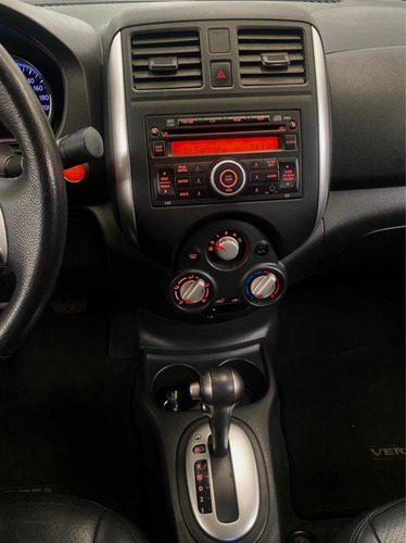 Nissan Versa 1.6 Exclusive Aut Ac Sedán 2014