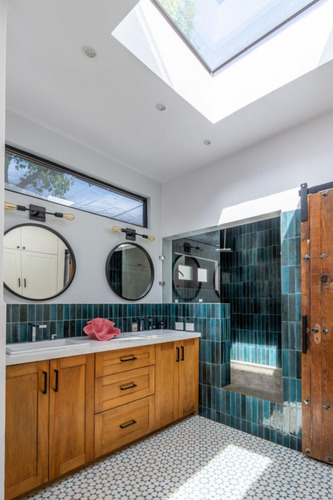 Single Level Charming Retreat