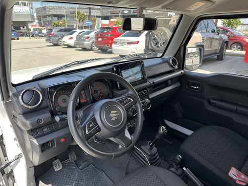 Suzuki Jimny 3p GLX L4 1.5 Man