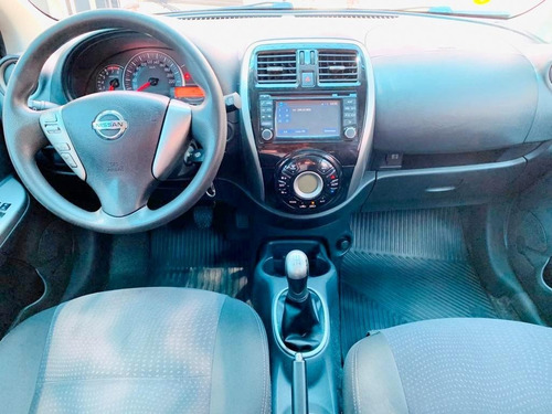 Imagem 7 de 10 de Nissan March 1.6 Sl 16v Flex 4p Manual