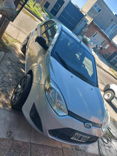 Imagen 4 de 9 de Ford Fiesta Max Ambiente