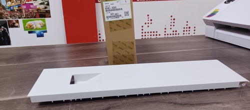 Imagen 3 de 3 de Compuerta Inferior Derecha Mp 2000 Aficio 2020/2018 Ricoh