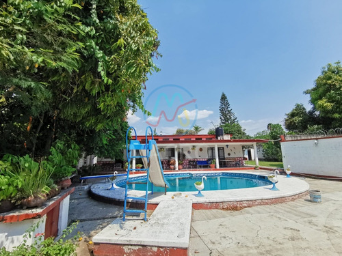 Casa En Venta En Col. Niño Artillero Con Departamento Independiente, Jardín Y Alberca Apta A A Créditos