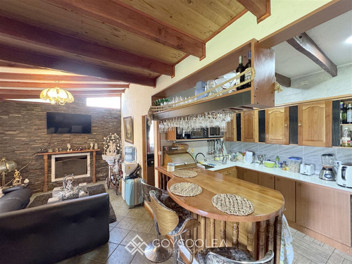 Casa En Venta De 3 Dorm. En Las Cabras