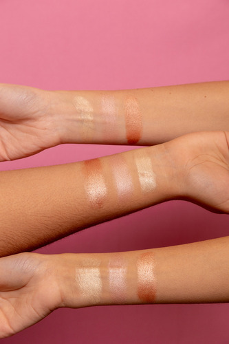 Mazz Make Up Iluminador En Barra Trio Natural Glow Mazz Hidrata duracion 8hs