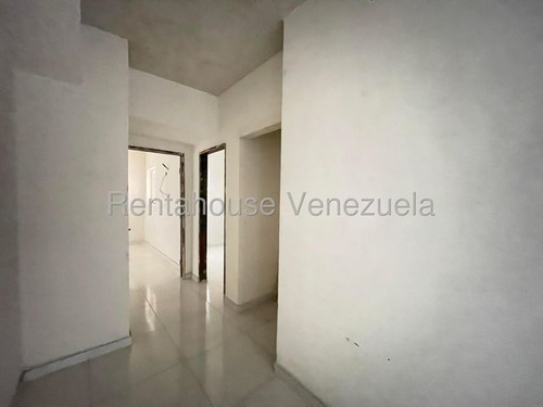 Apartamento En Venta Urb. Base Aragua 26-341 Df