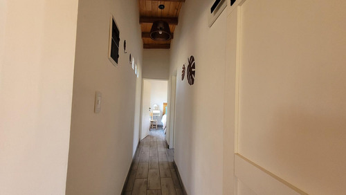 En Venta, Casa De Categoria Amoblada A 500m Del Lago