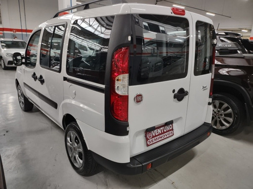 Imagem 6 de 15 de Fiat Doblo 1.8 Essence 7l Flex 20/2021
