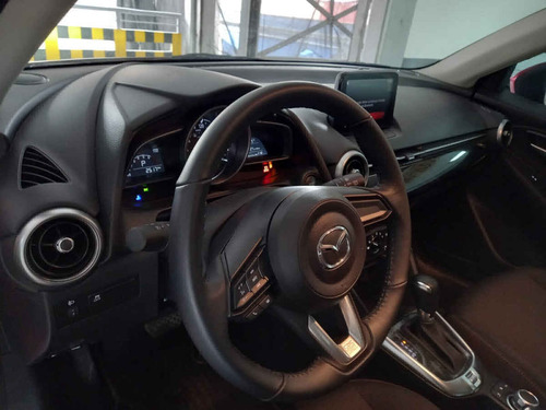 Imagen 12 de 15 de Mazda Mazda 2 2021 5p I Touring L4/1.5 Aut