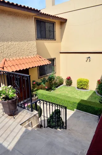 Casa En Venta En Lomas De La Hacienda Av1032