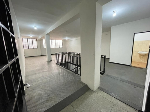 Imagen 3 de 10 de Edificios En Venta En Barquisimeto Zona Centro De Uso Industrial Y Comercial - Edificio Para Distribuidoras - Galpones -