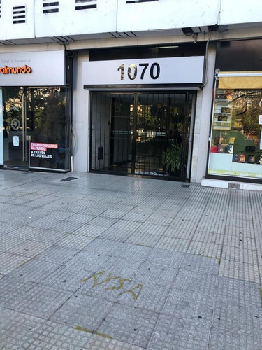 Imagen 2 de 15 de Oficina En Cerrito Y Santa Fe