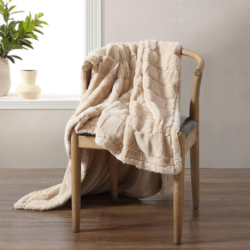 Frazada Extra Suave Pelo Alto 127 X 152 Cm Color Beige Diseño De La Tela Liso