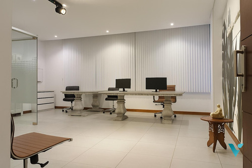 Oficina En Venta En Ituzaingó Norte Edificio Premium