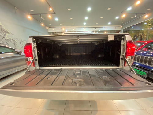 Imagem 5 de 13 de Toyota Hilux Sr 4x 2cd Flex 2017
