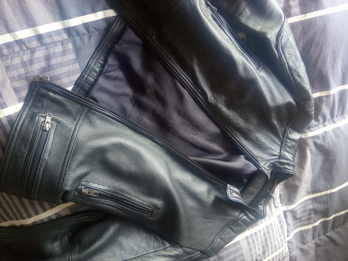 Campera Ay Not Dead Cuero Original Talle Small Negra