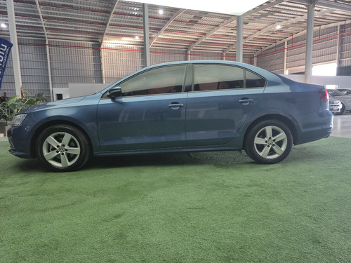 Volkswagen Vento 2.5