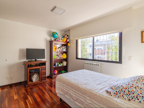 Venta Pocitos 4 Dormitorios Hermosa Casa Con Fondo