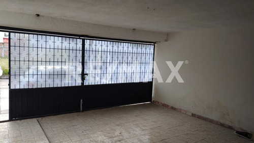 Imagen 2 de 13 de Se Renta Casa Habitación Fraccionamiento Los Remedios - (2)