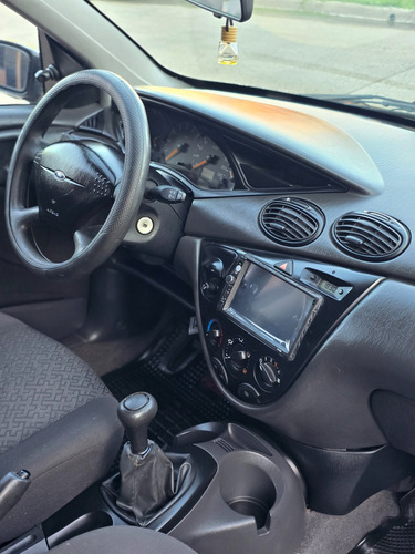 Ford Focus 1.6 Ambiente